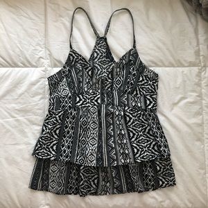 American Eagle B&W patterned tank top